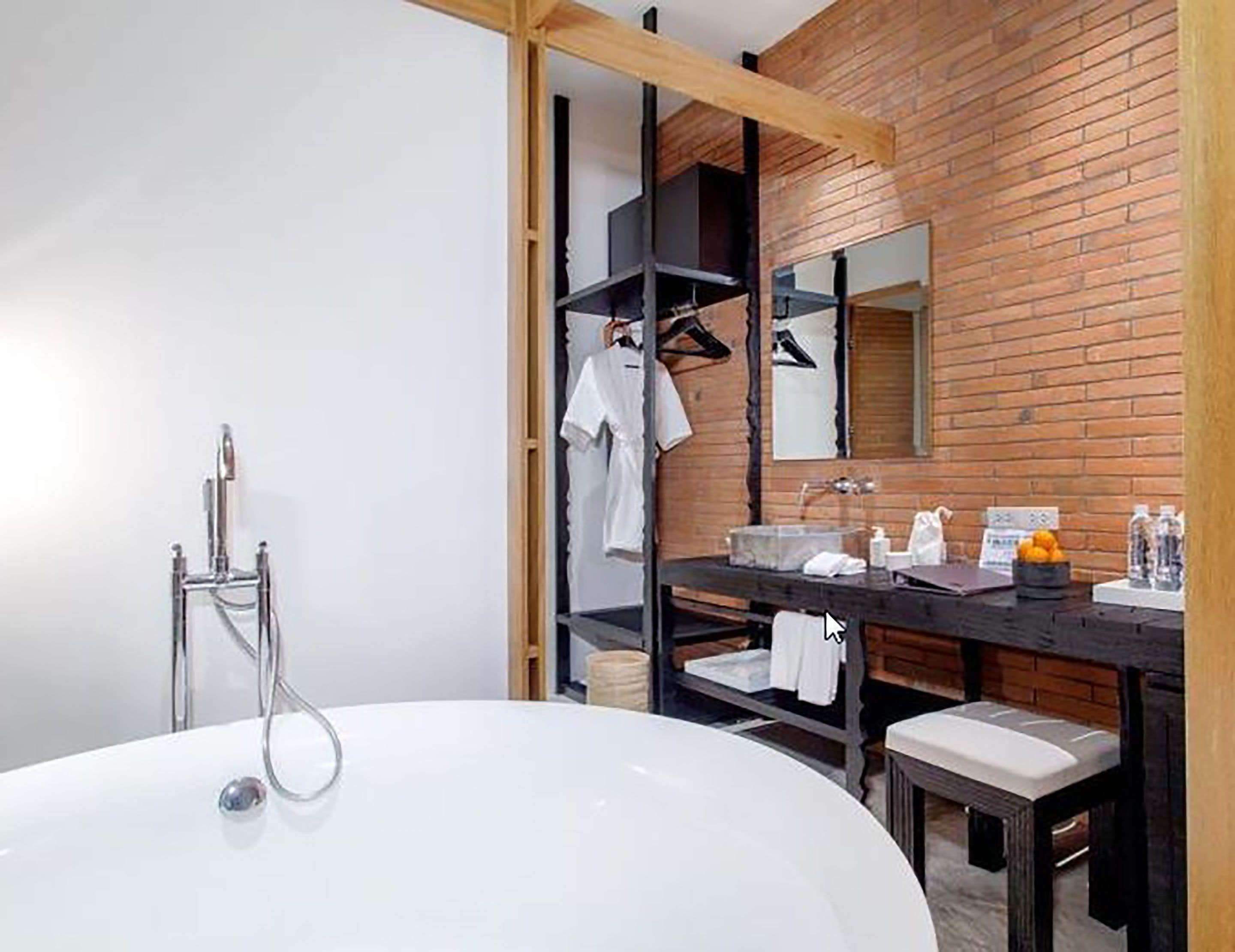 superior | bathroom | separate bathtub and shower, deep-soaking bathtub, free toiletries