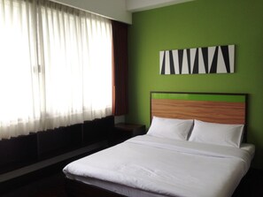 Apartamento, 2 quartos | Roupas de cama premium, escrivaninha, cortinas blackout