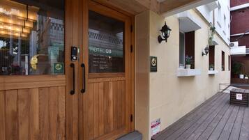 Entrada al alojamiento