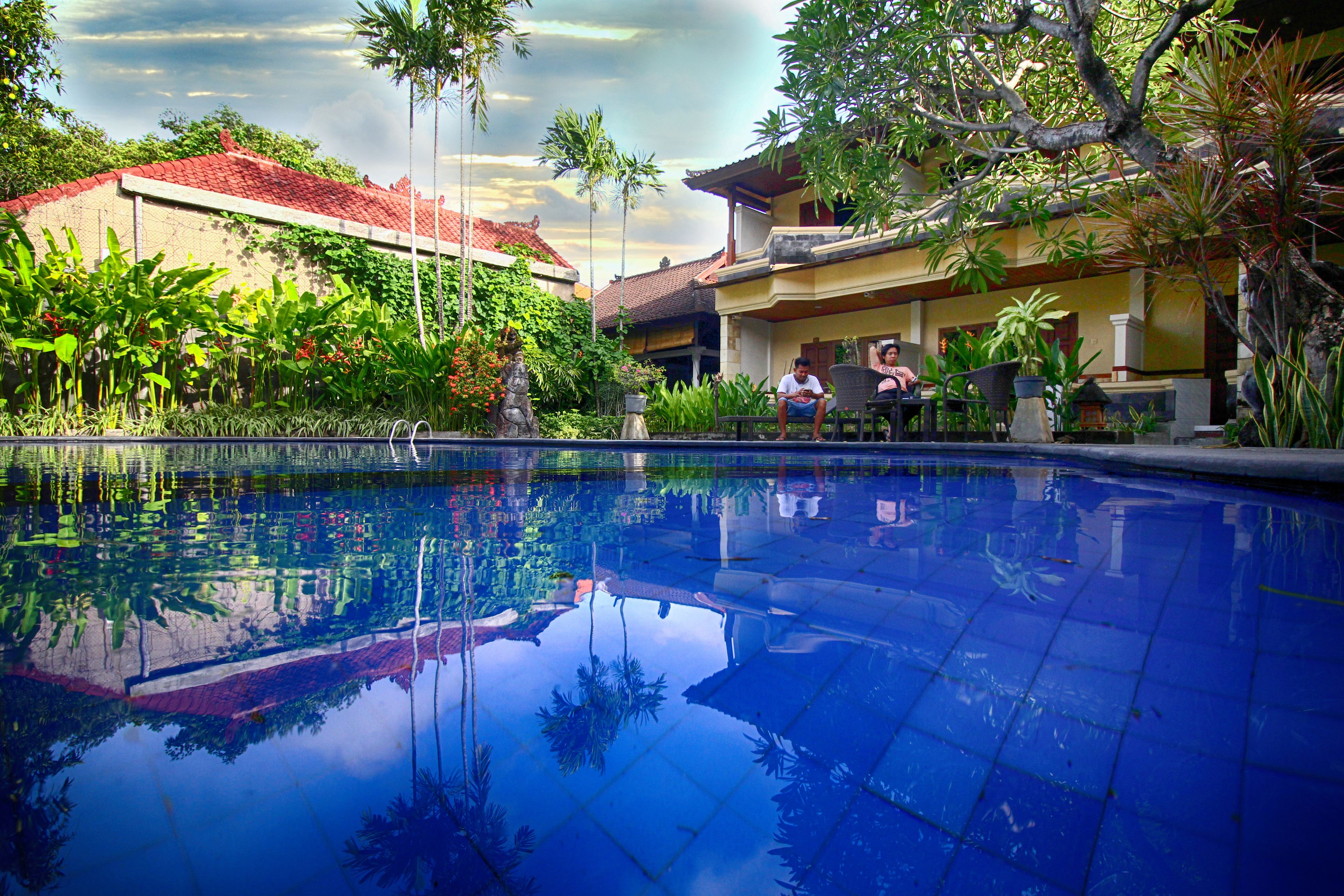 Outdoor pool, pool loungers