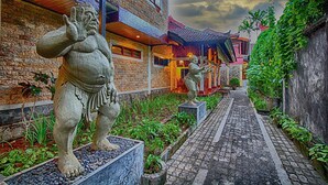 View from property - Paradiso Beach Inn (Kuta)