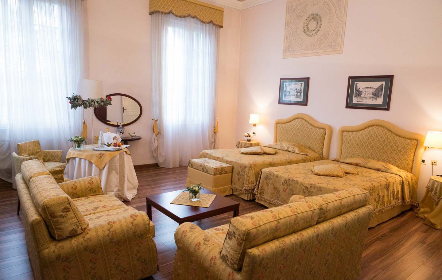 triple room | living area | tv