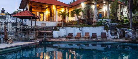 Alberca al aire libre