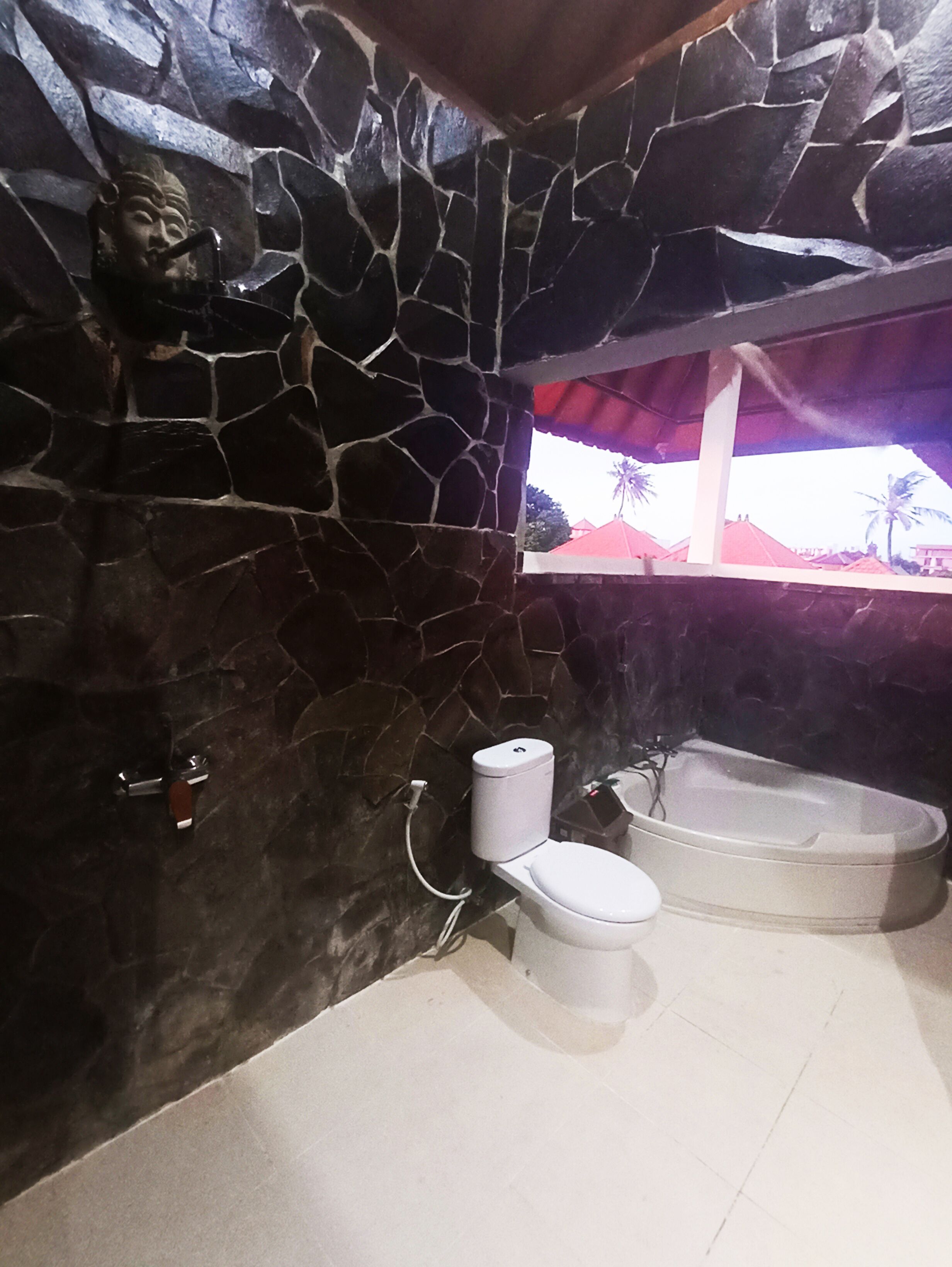 penthouse | bathroom | shower, free toiletries, hair dryer, slippers