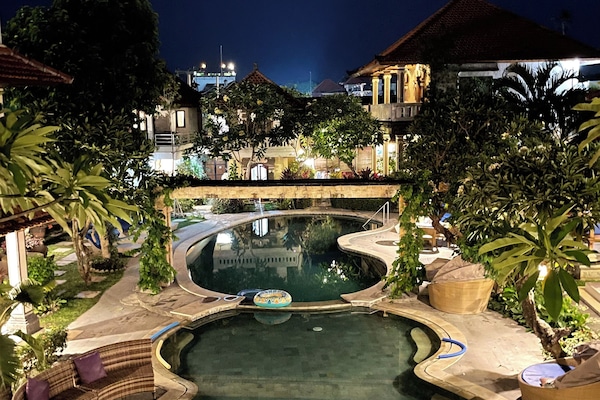 Deluxe Pool | Teras/patio
