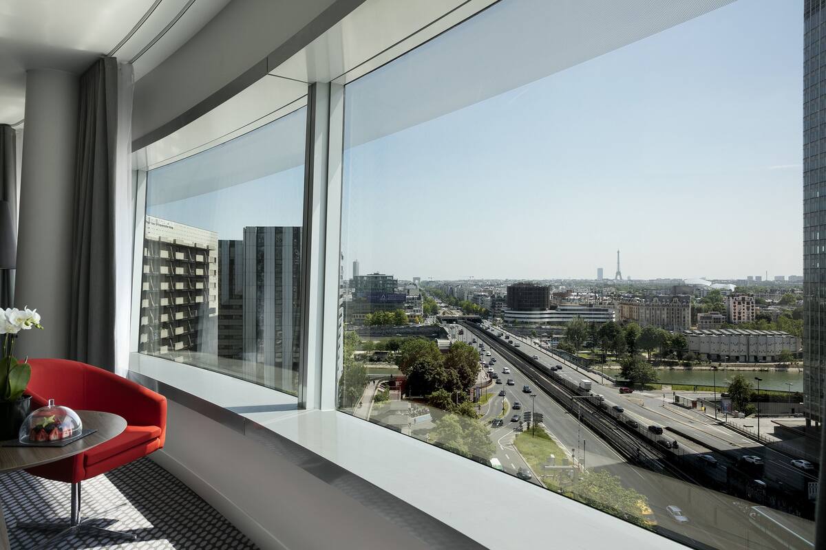The Level Grand Premium with Tour Eiffel View and Lounge Access | Premium bedding, desk, blackout drapes, soundproofing