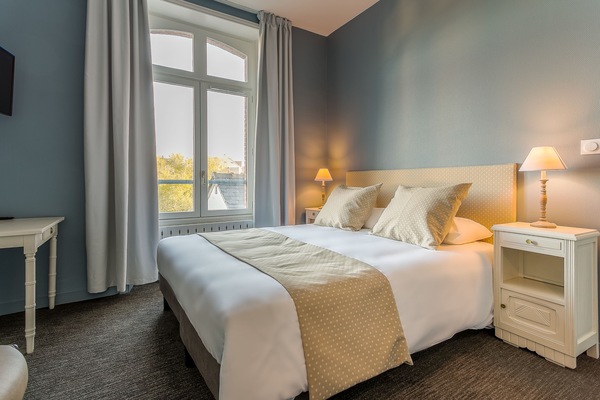 Ropa de cama de alta calidad, escritorio, sistema de insonorización