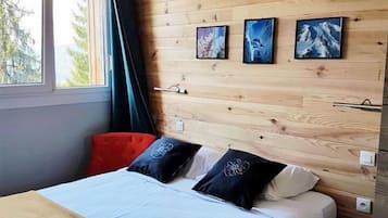 Familieværelse til 4 personer - 2 soveværelser - bjergudsigt | Individuelt design, individuel indretning, gratis baby-/barnesenge