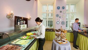 Free daily buffet breakfast