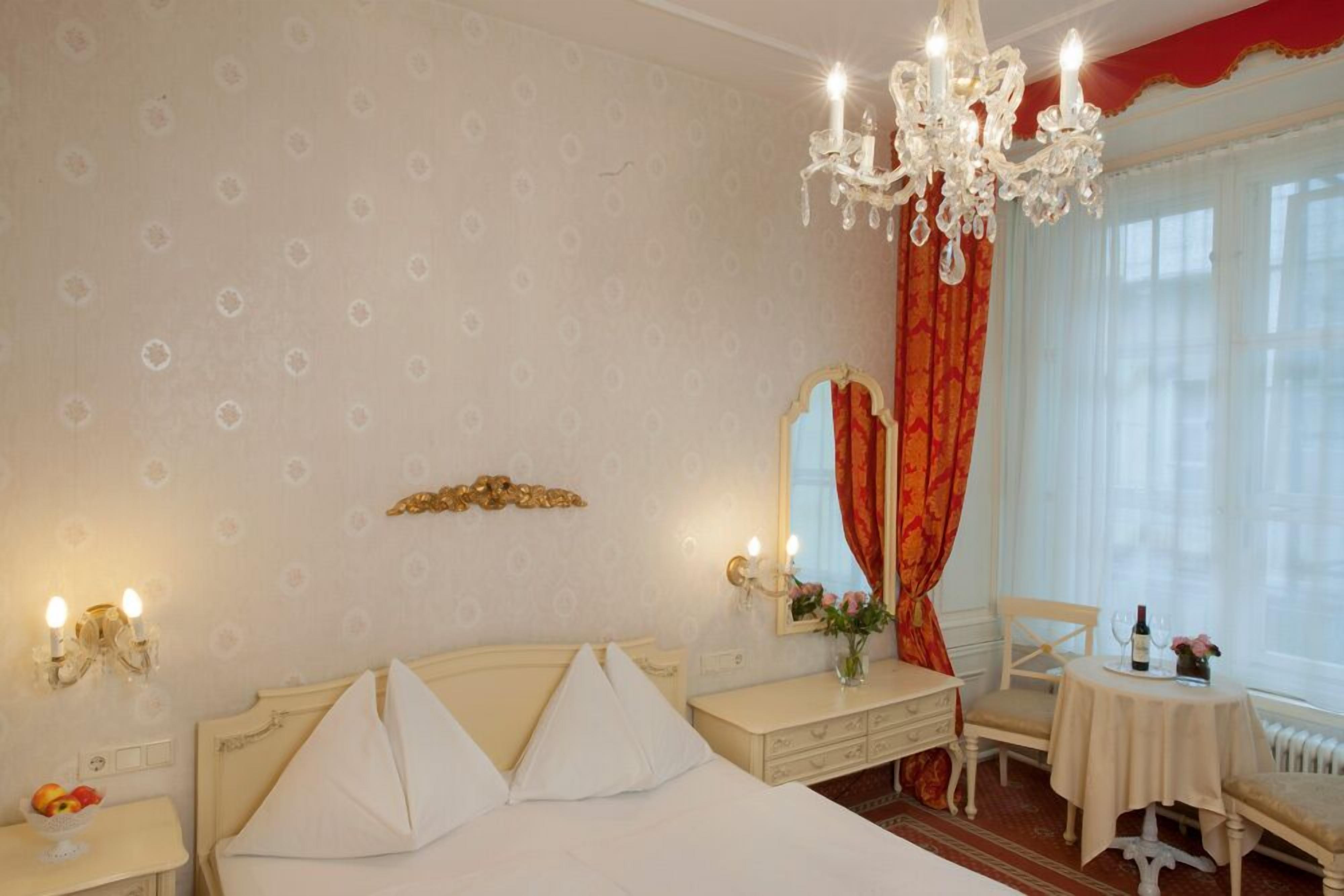 classic double room | premium bedding, minibar, in-room safe, iron/ironing board