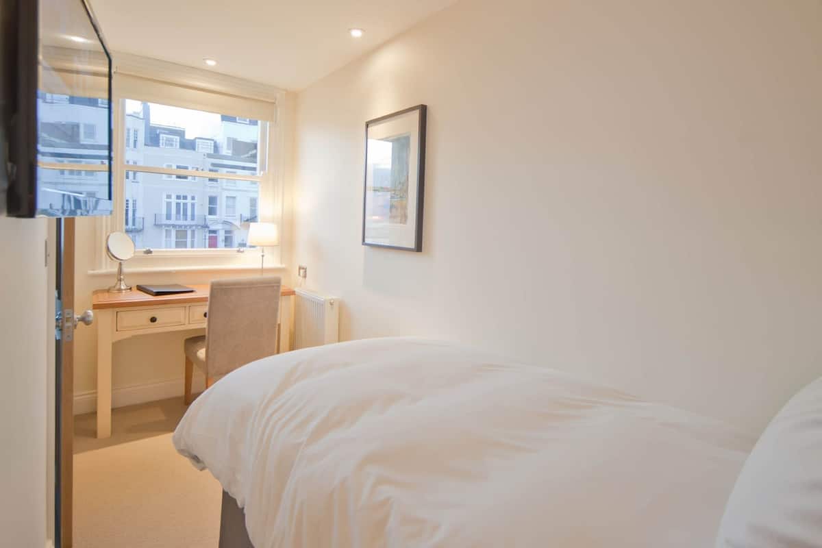 Singola Tradizionale, vista mare | Biancheria da letto di alta qualità, minibar, con stile personalizzato