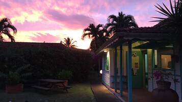 Fassade der Unterkunft – Abend/Nacht