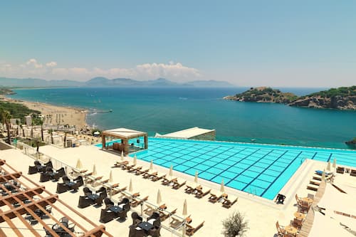 Indoor pool, 4 outdoor pools, pool cabanas (surcharge), pool umbrellas