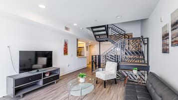 Standard Two-Bedroom on N Poinsettia Place | Living area