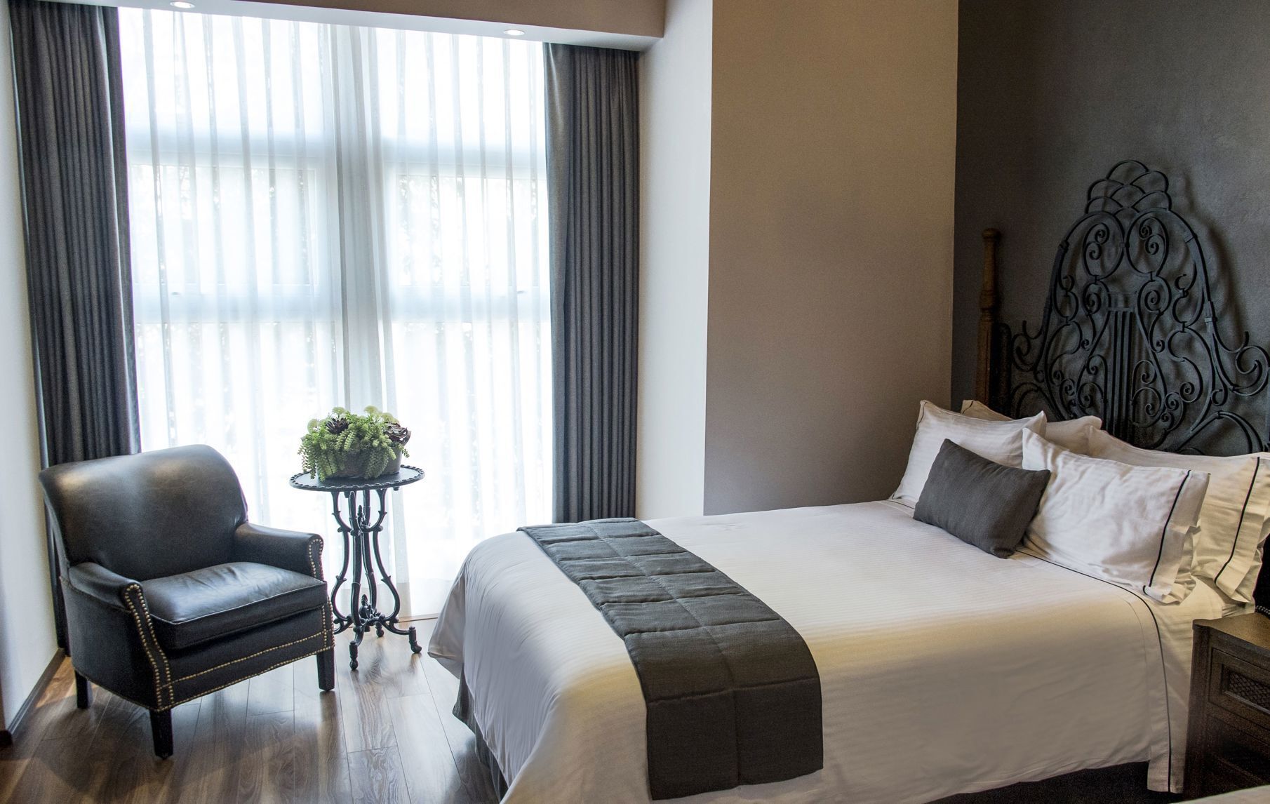 Premium bedding, down comforters, in-room safe, desk