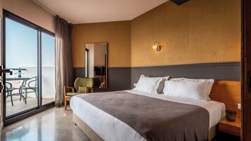 Ropa de cama de alta calidad y minibar