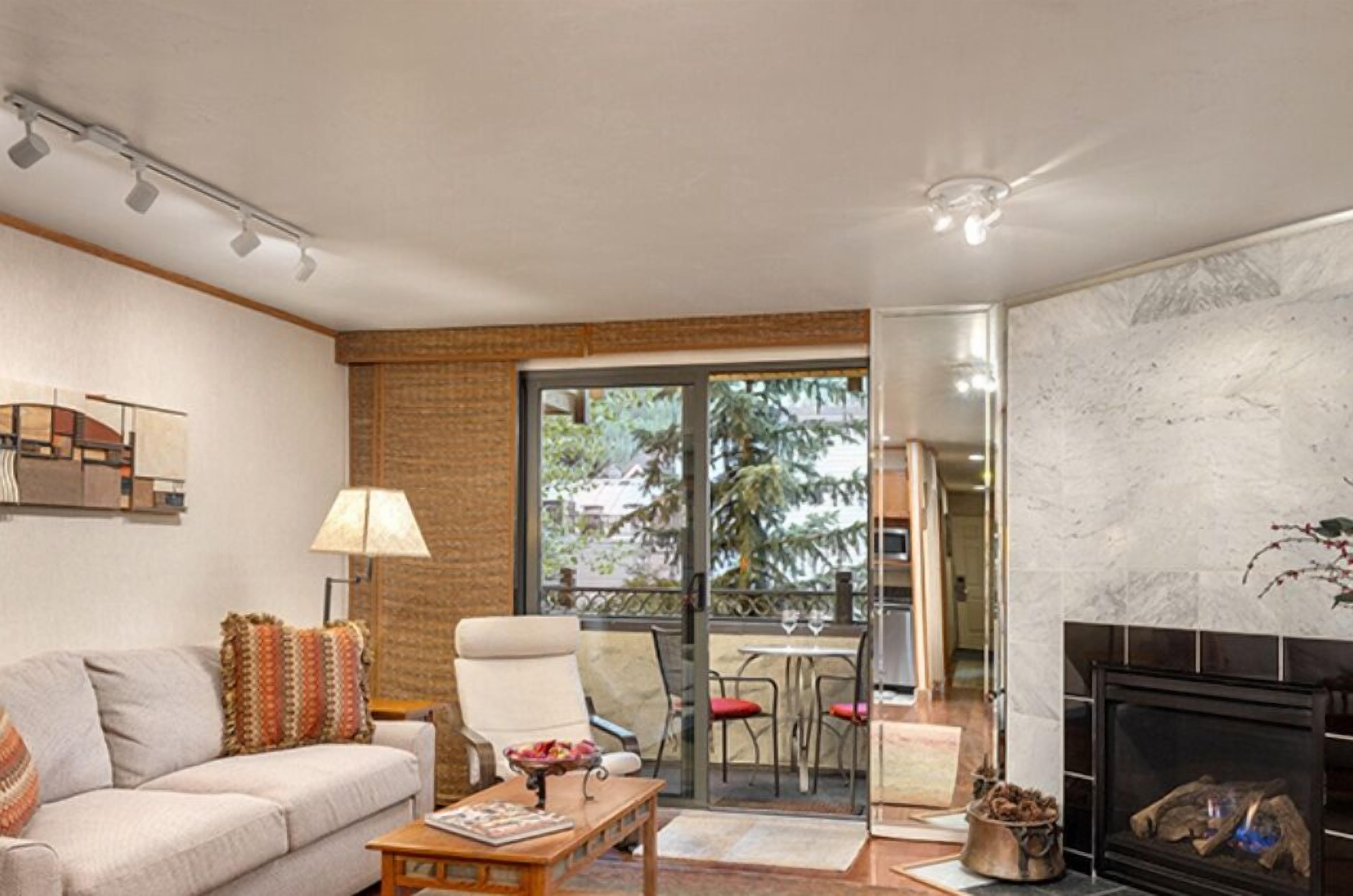 Condo (Platinum, 1 Bath)