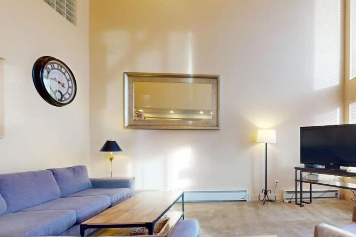 Condo (With 3 bath, Platinum)