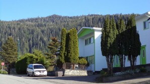 Exterior - Enchanted Rainforest Guesthouse (Prince Rupert)