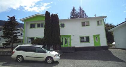 Enchanted Rainforest Guesthouse