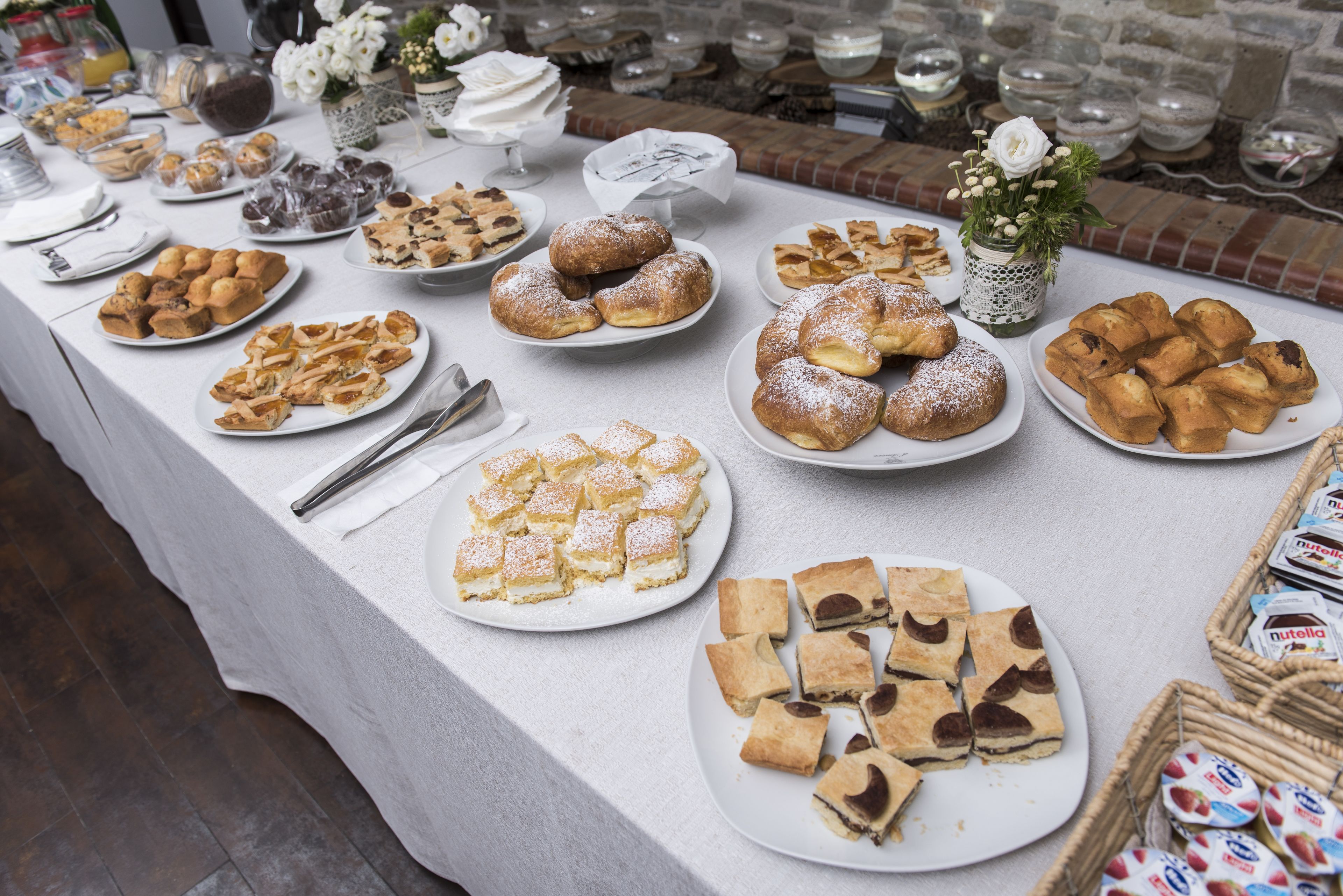Daily buffet breakfast for a fee