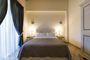 Quarto casal | 1 quarto, escrivaninha, cortinas blackout, Wi-Fi de cortesia