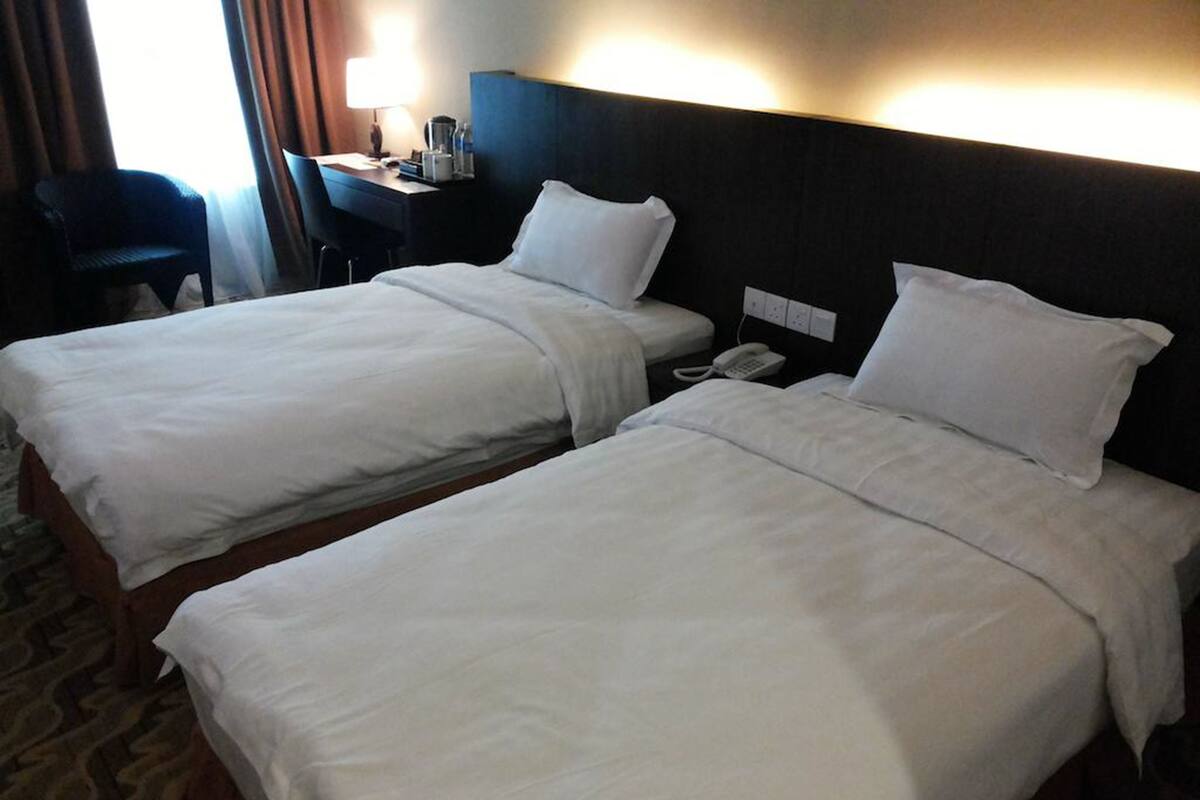 1 bedroom, iron/ironing board, rollaway beds, free wifi