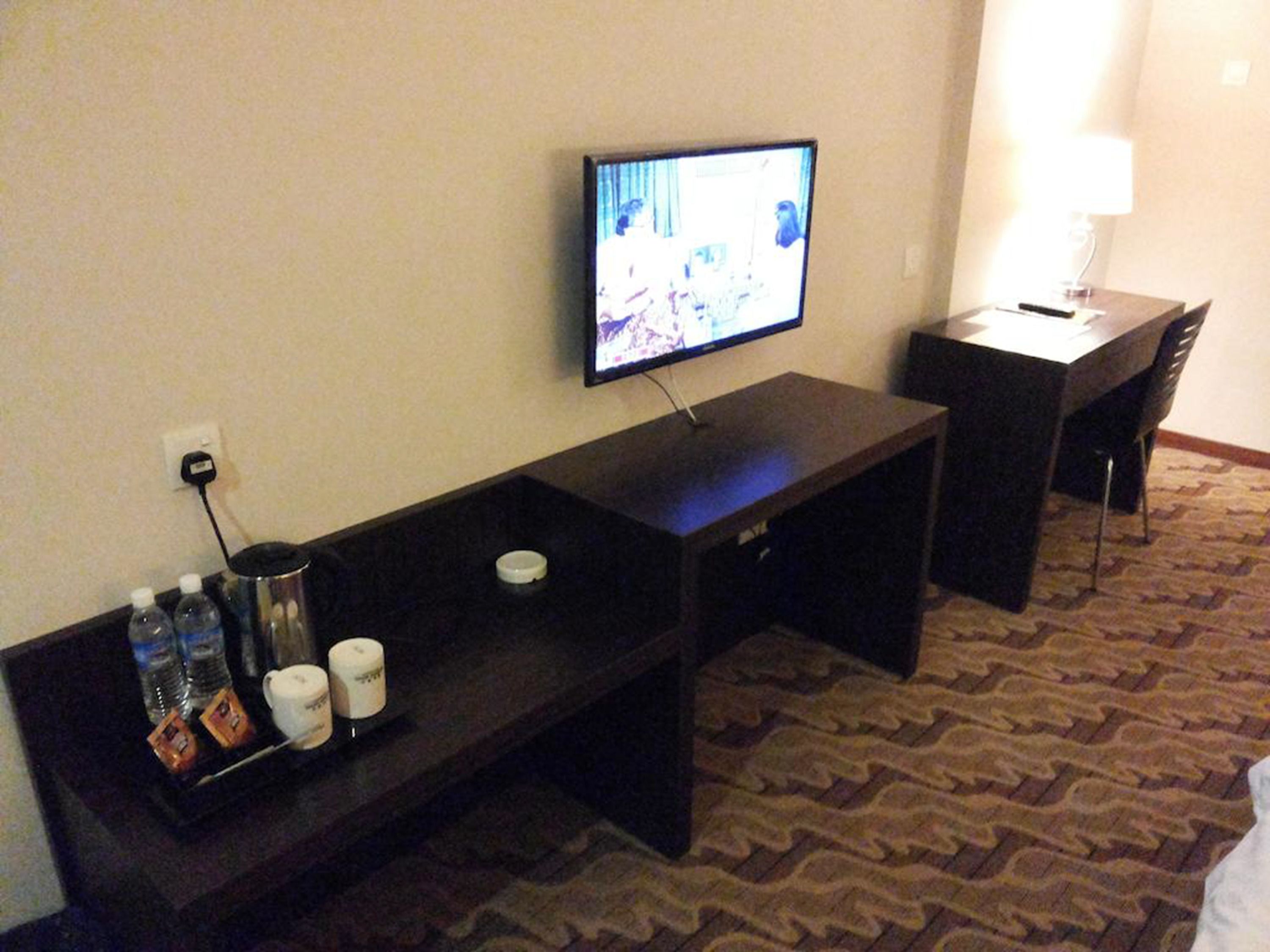 1 bedroom, iron/ironing board, rollaway beds, free wifi