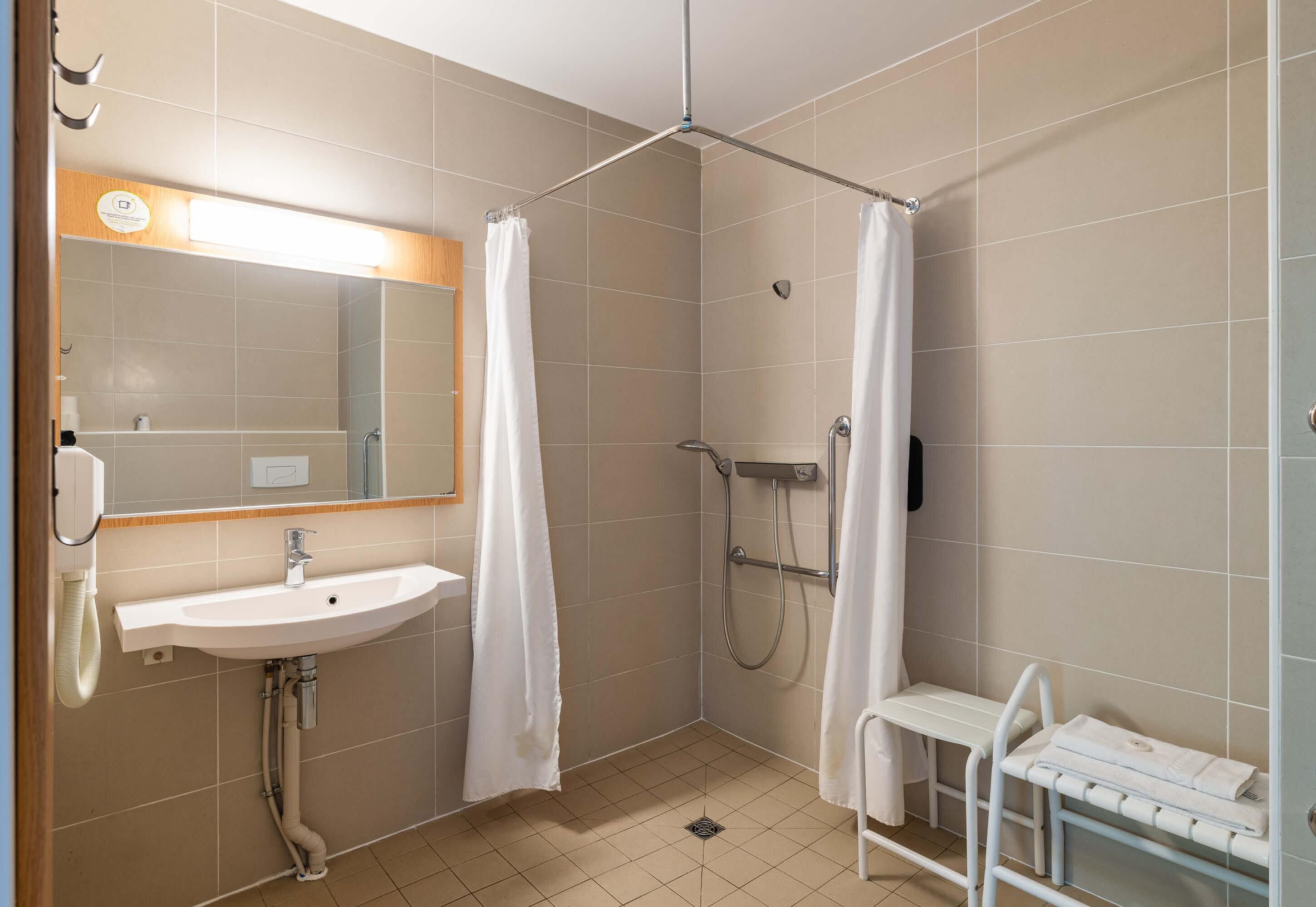 Photo - B&B HOTEL Lyon Eurexpo Chassieu