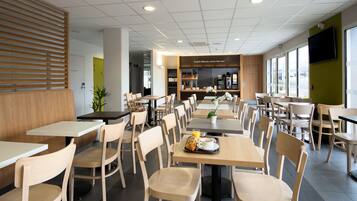 Daily buffet breakfast for a fee