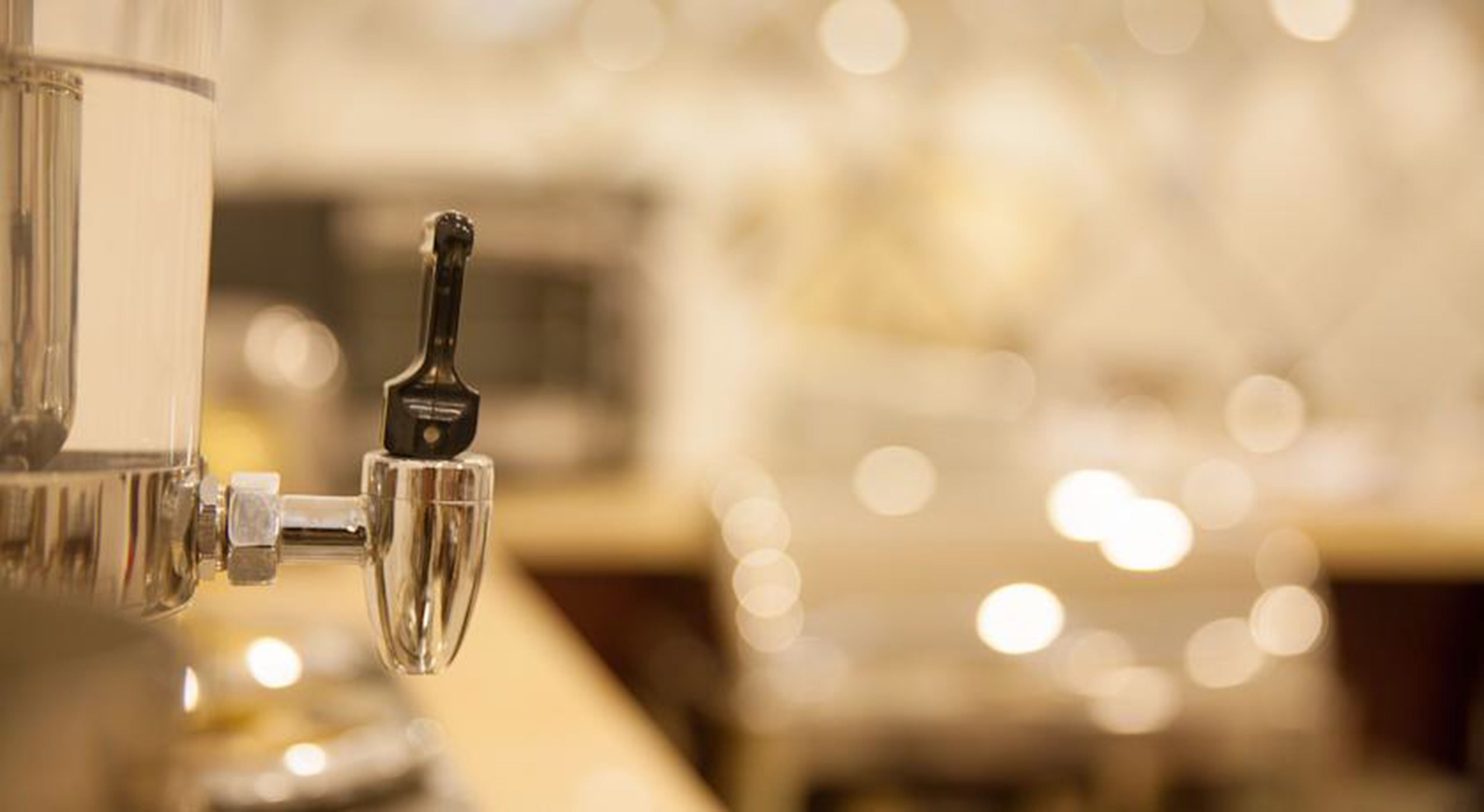 free buffet breakfast