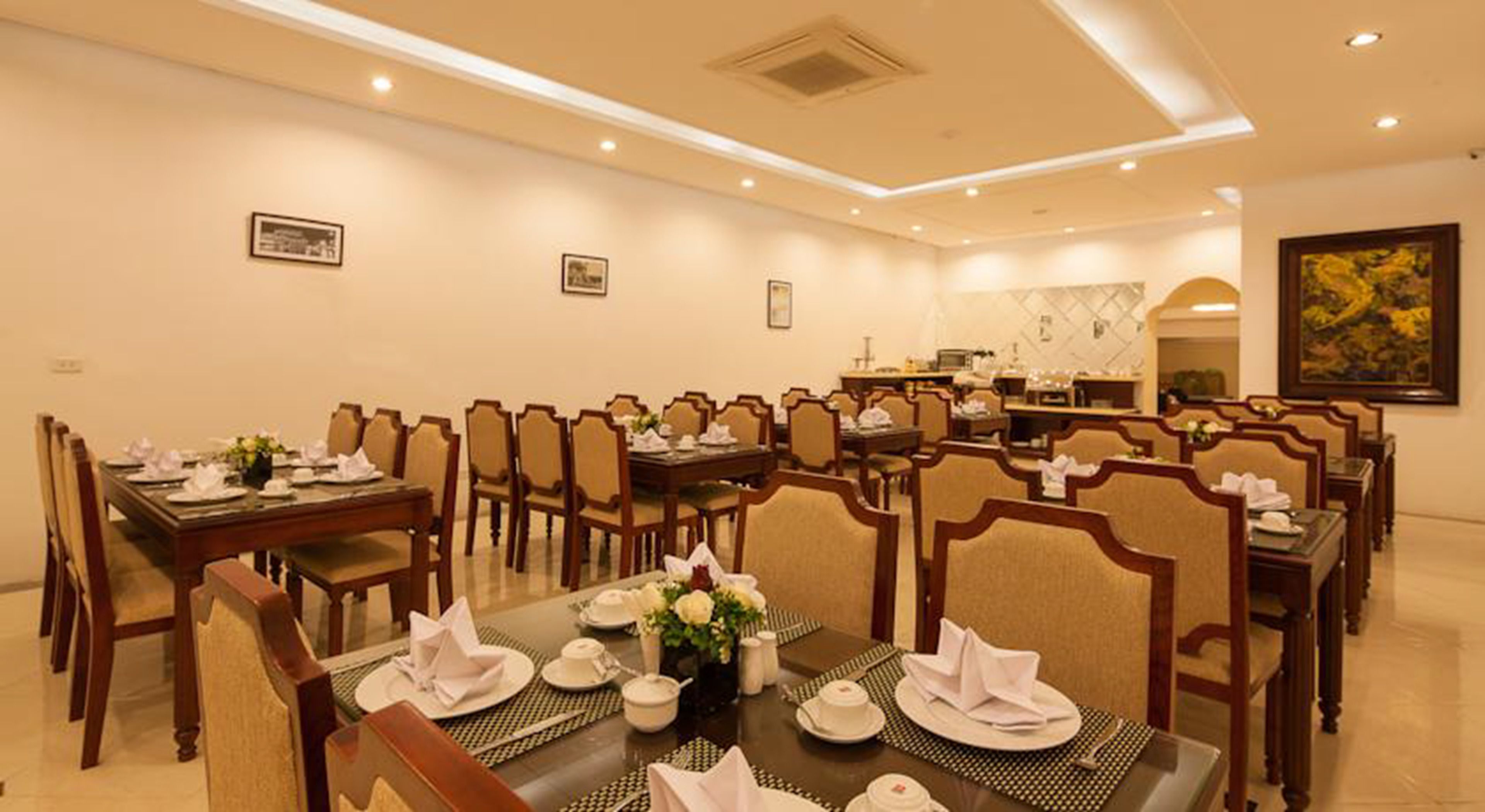Photo - La Palm Hotel