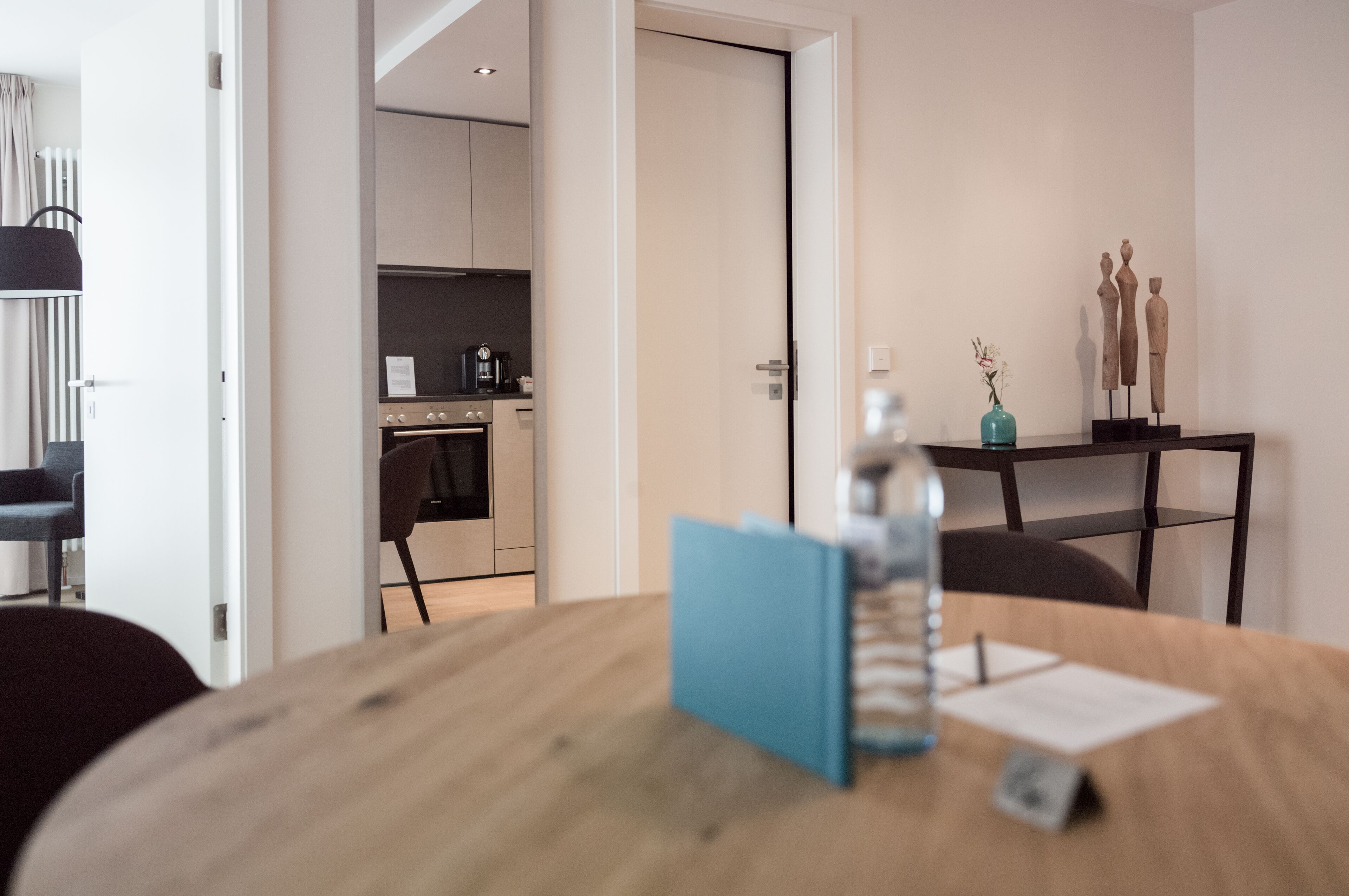 高級寢具、客房內保險箱、書桌、隔音