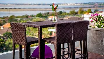Sun deck