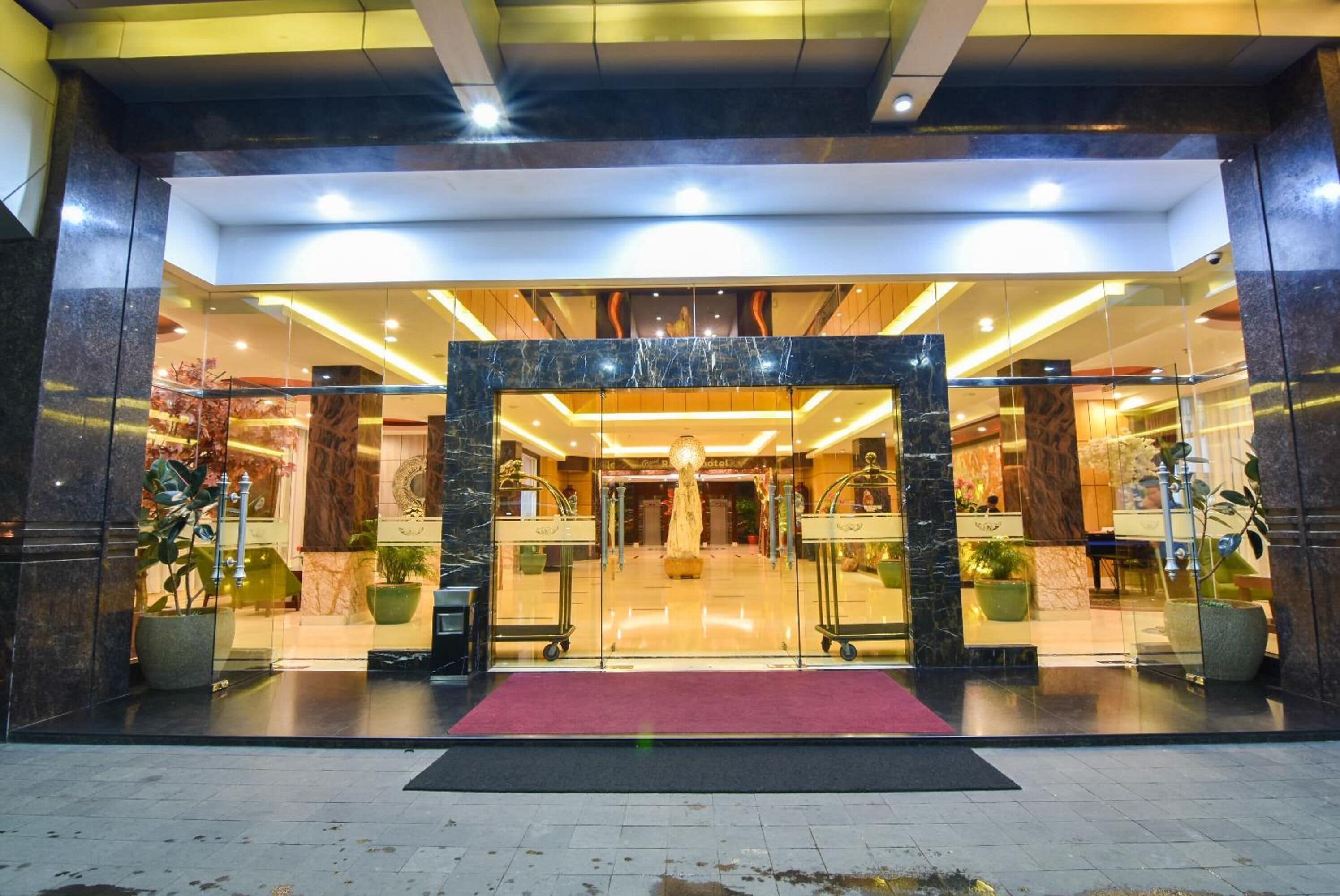 المنشأة من الخارج