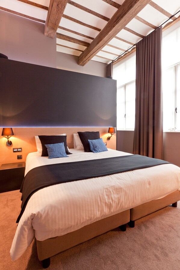 Deluxe Double Room | Premium bedding, minibar, desk, soundproofing - Hotel Neuvice (Liege)