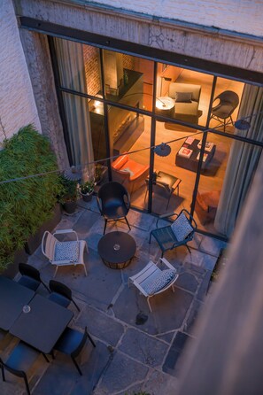 Deluxe Double Room | Courtyard view