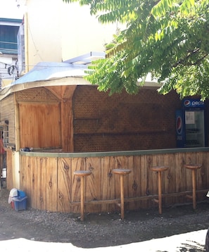 Bar (on property) - Merly's Place Cottages (Boracay Island)