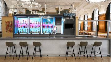 3 bars/lounges