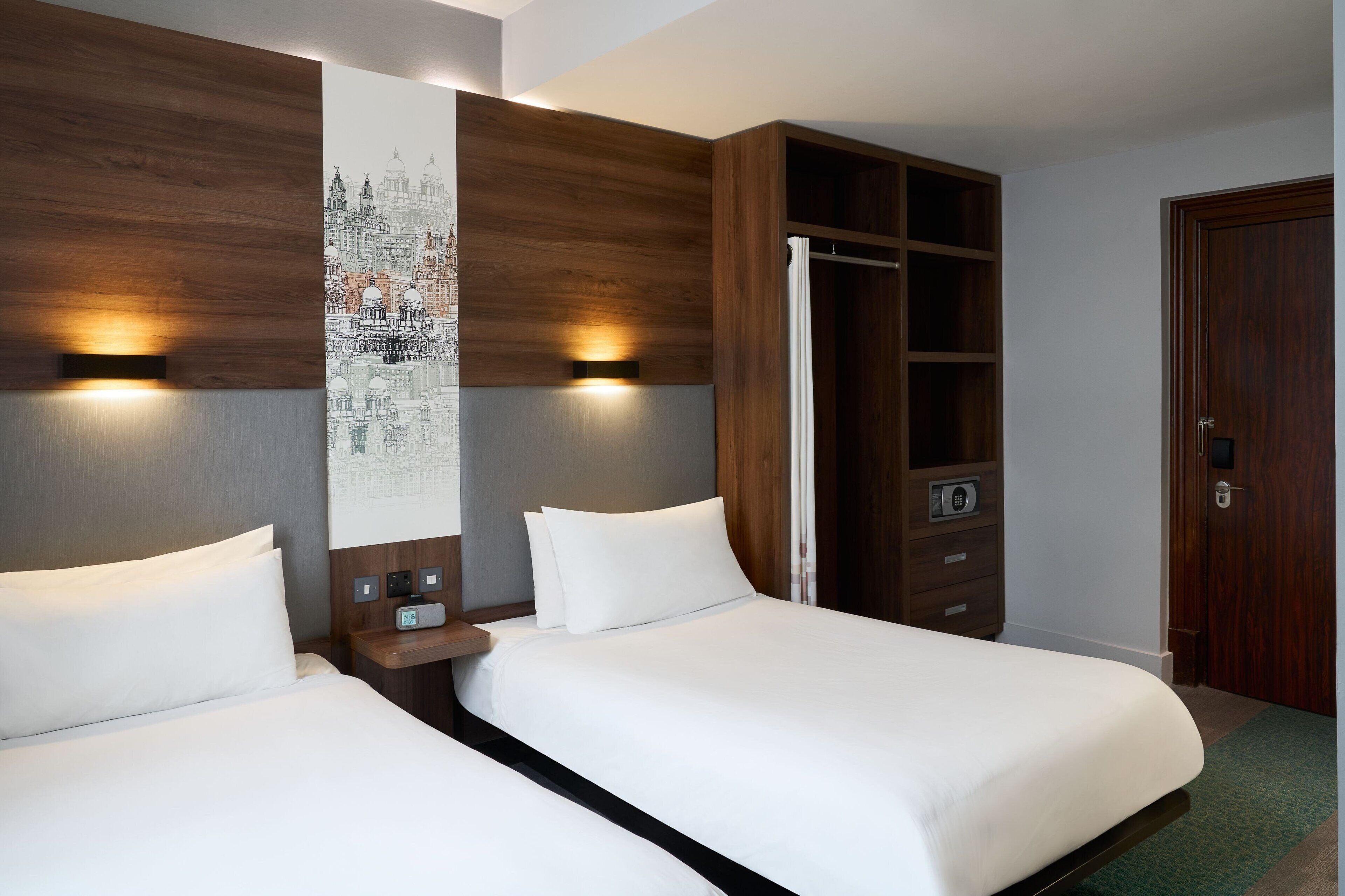 aloft, twin room, 2 single beds | premium bedding, in-room safe, desk, iron/ironing board