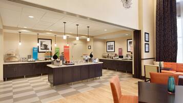 Gratis morgenmadsbuffet hver dag