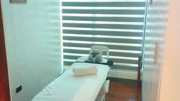 Diepe bindweefselmassages, body scrubs, massagebehandelingen