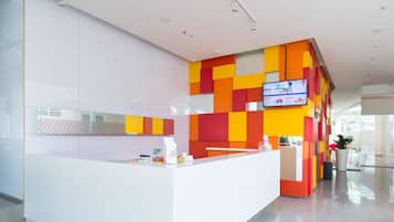 Mostrador para check-in y check-out