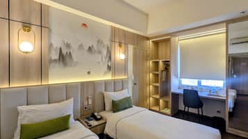 Deluxe Twin | 1 bedroom, minibar, in-room safe, desk