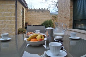 Apartamento luxo, 2 quartos, vista para a montanha, ao lado da montanha | Terraço/pátio