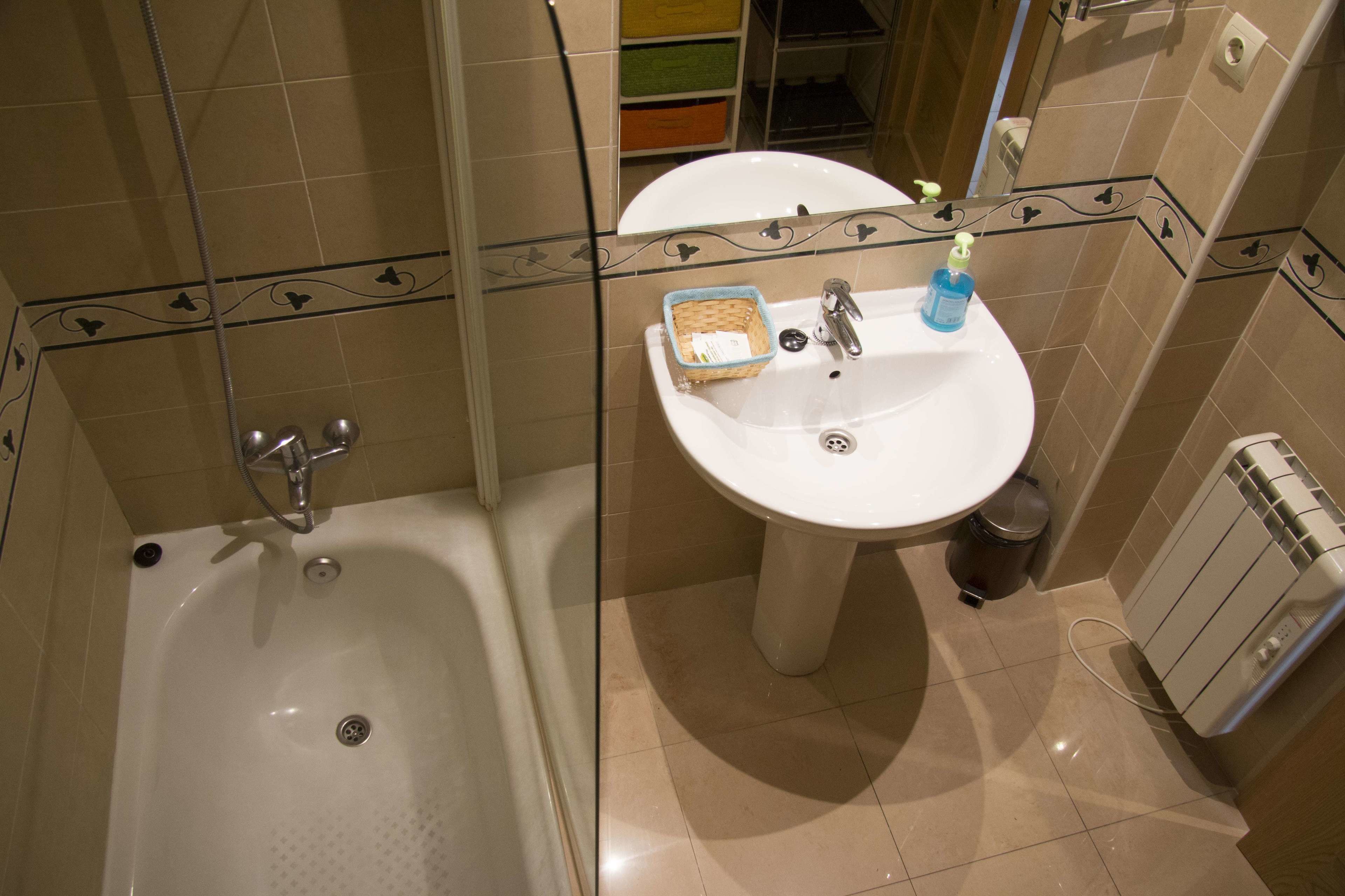 deluxe apartment, 2 bedrooms, mountain view, mountainside | bathroom | free toiletries, hair dryer, towels, shampoo