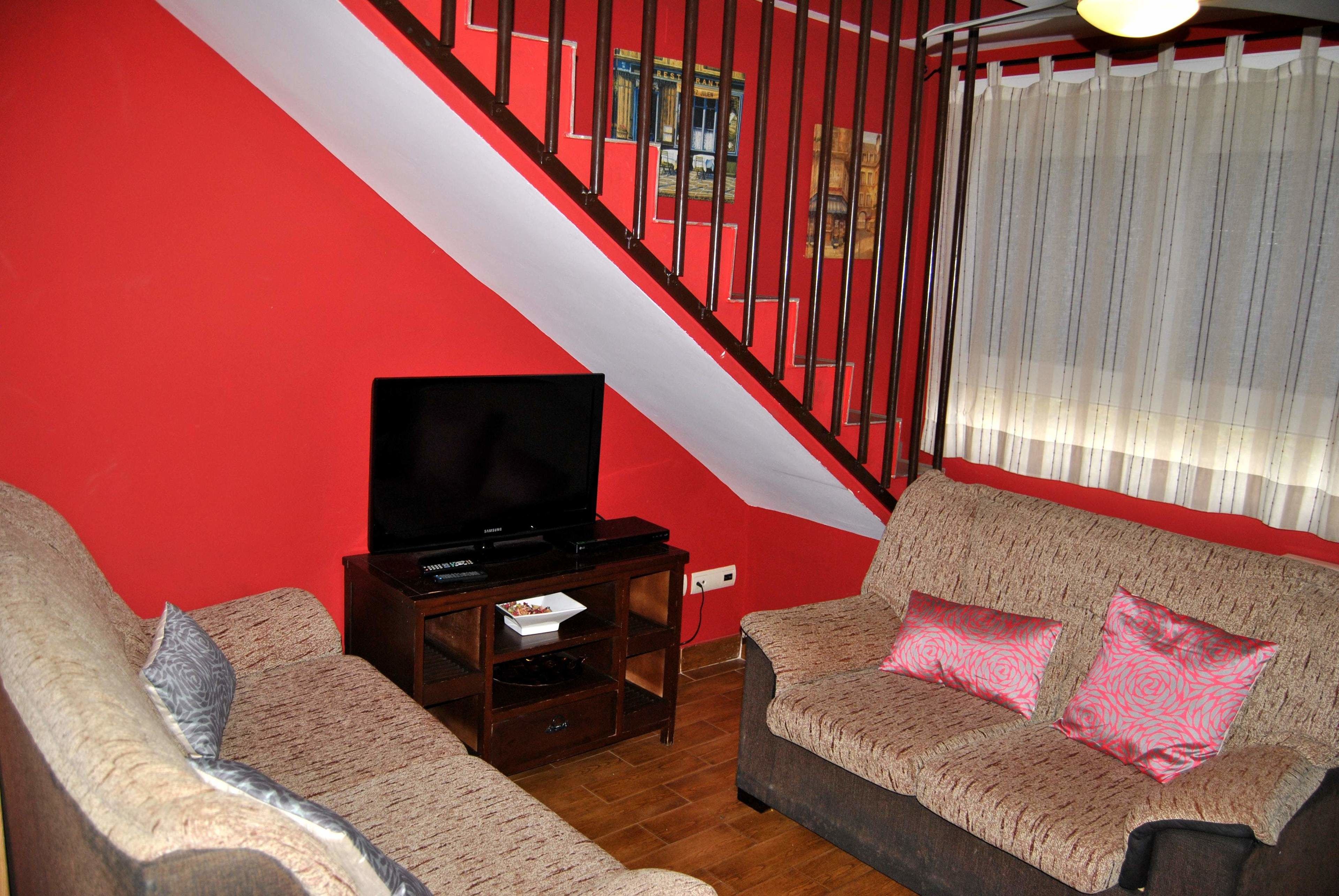 deluxe duplex, 3 bedrooms, mountainside | living area | 47-inch flat-screen tv with digital channels, tv, dvd player