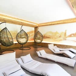 Sauna, hot tub, steam room, body treatments, hot stone massages