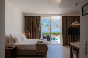 Ocean Villa with Private Pool | In-room safe, blackout drapes, travel crib, free WiFi