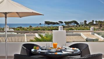 Palm Villa, 3 bedrooms | Balcony view